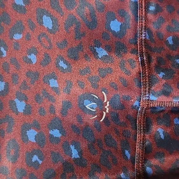 Beyond Yoga x Barre3 exclusive leggings! 7/8 length Size Medium - Picture 6 of 9